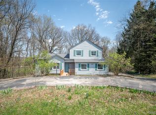 4277 Tux Ln, Milford, MI 48380