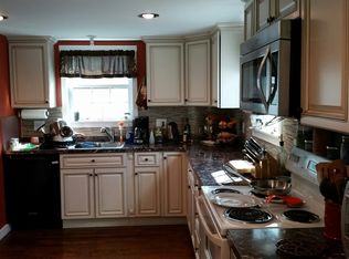 27 Bunnvale Rd, Califon, NJ 07830