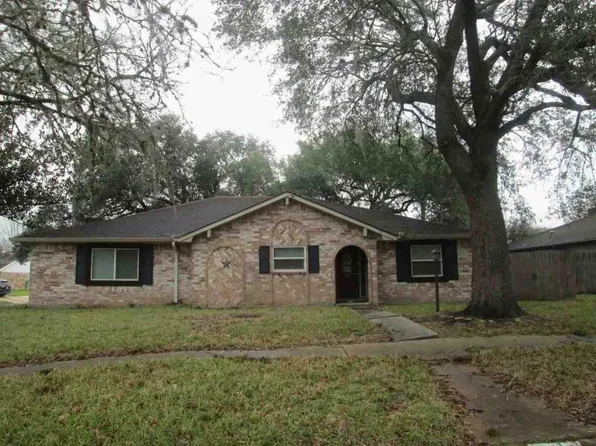 15703 Wandering Trl, Friendswood, TX 77546