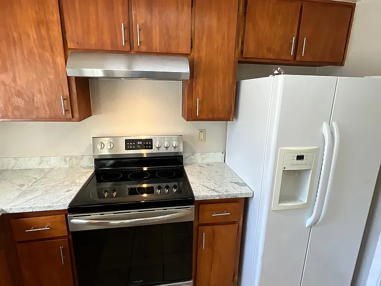 420 Ravenwood Way — Photo 6