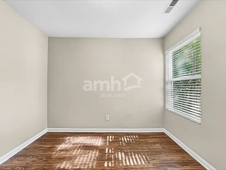 7033 Sunman Rd — Photo 14