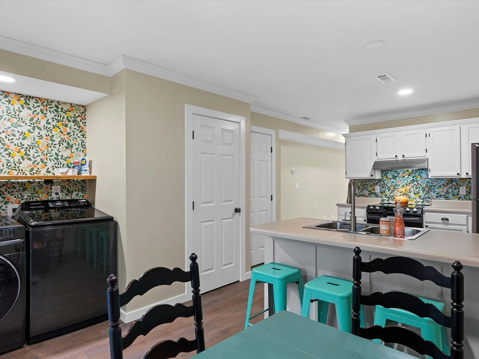2 bed, 936 sqft, $2,100 — Photo 4