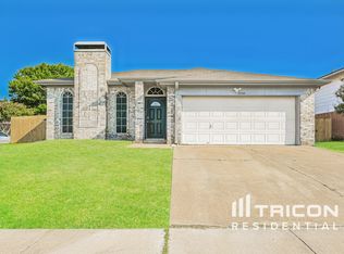 10544 N Haven Dr, Benbrook, TX 76126