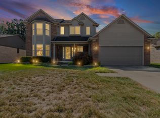 21296 Clear Creek Blvd, Clinton Township, MI 48036