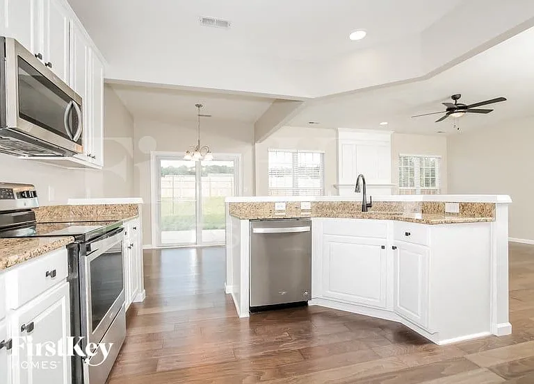 4531 Wayland Ct — Photo 6