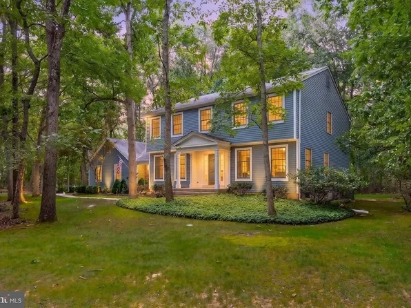 4 Bookbinder Ct, Medford, NJ 08055