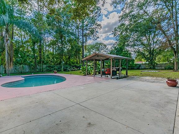 3rd image of 8306 Flowerfield Dr
