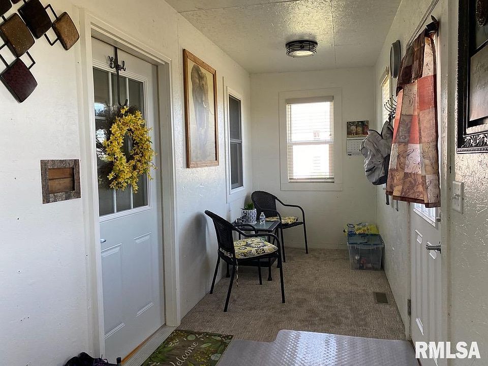 611 N Division St, Woodhull, IL 61490 Zillow