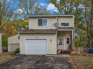 4910 Chipman Dr, Waterford, MI 48327