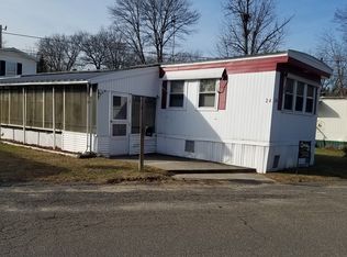 24 Mockingbird Dr, Chicopee, MA 01020