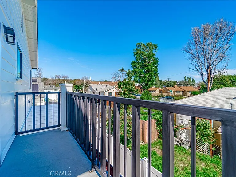 13128 Putnam St — Photo 16