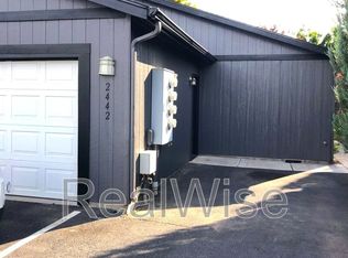 2442 SW 23rd St, Redmond, OR 97756