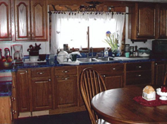 4th image of 1194 Belmont Ave