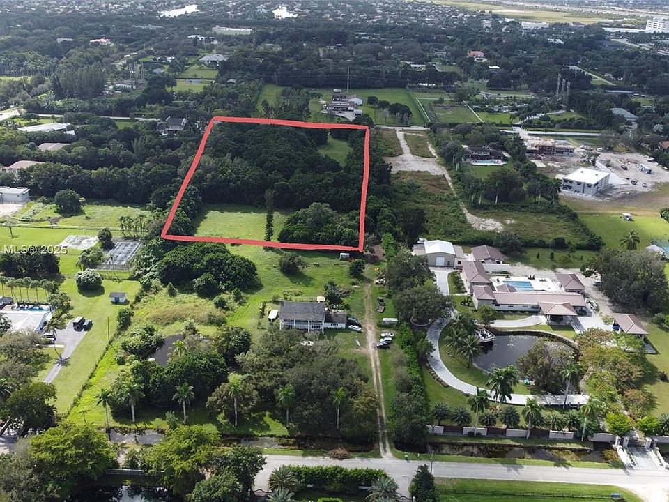 2nd image of Luray Rd