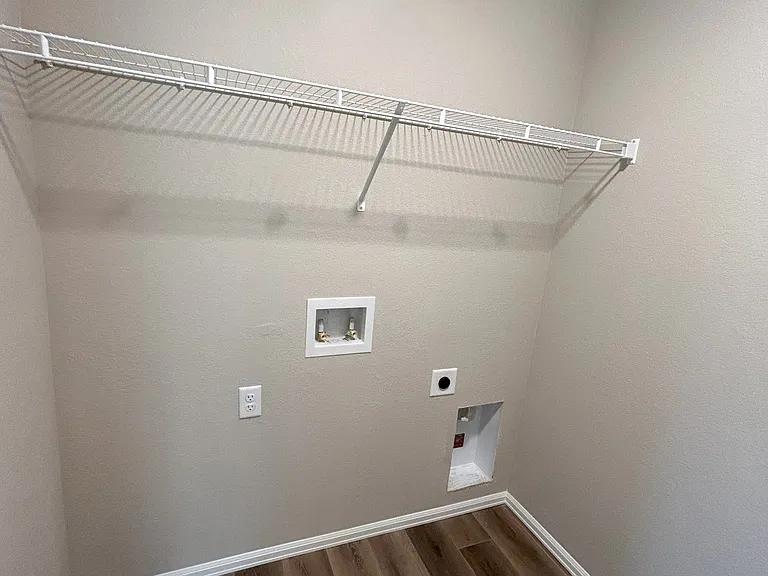 Pelican Bluff Apartments — Photo 28