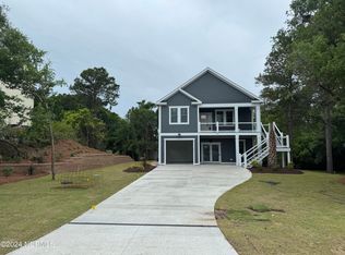 115 Ocean Oaks Dr, Emerald Isle, NC 28594
