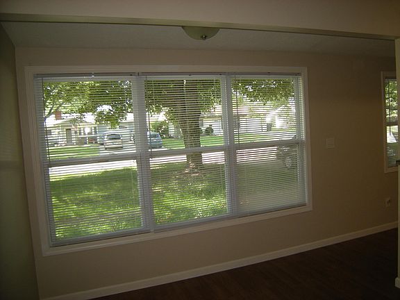 2nd image of 1212 Beck Ln