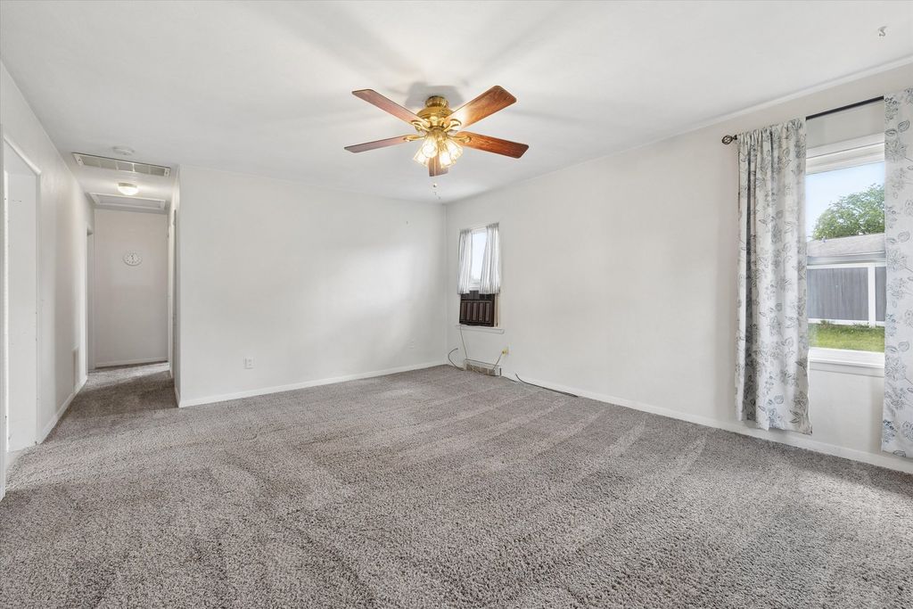 4368 9th St, East Moline, IL - View 4