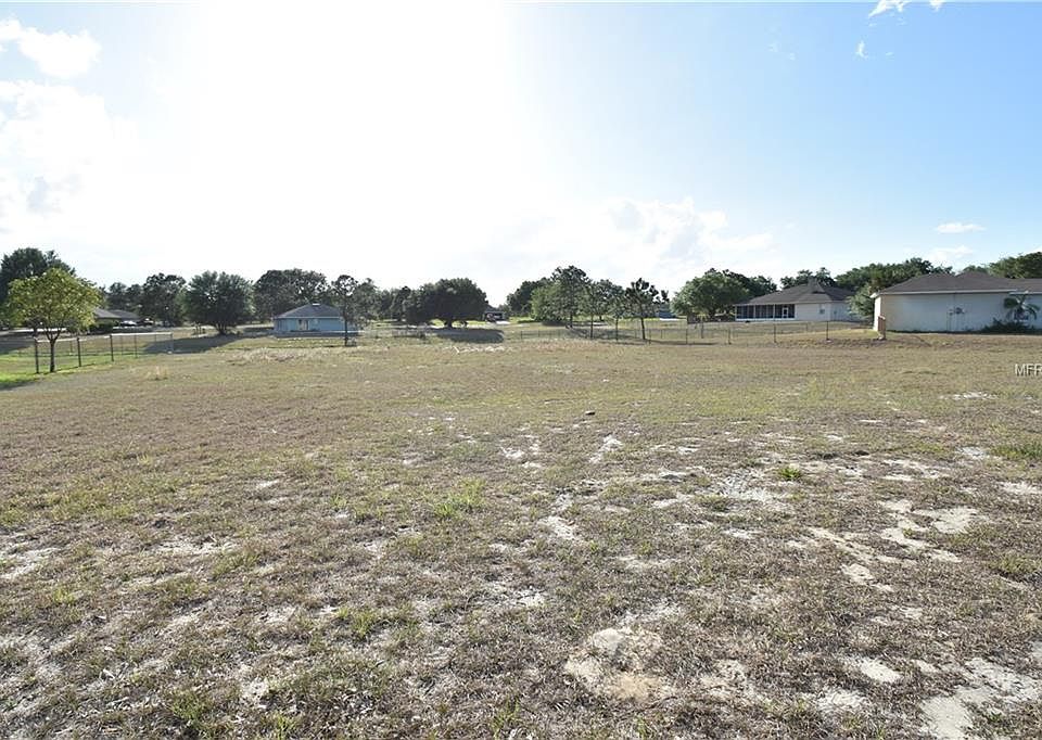 2nd image of 2844 Pond View Dr