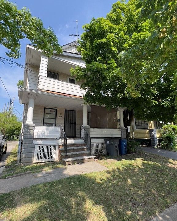 1st image of 2926 E 123rd St