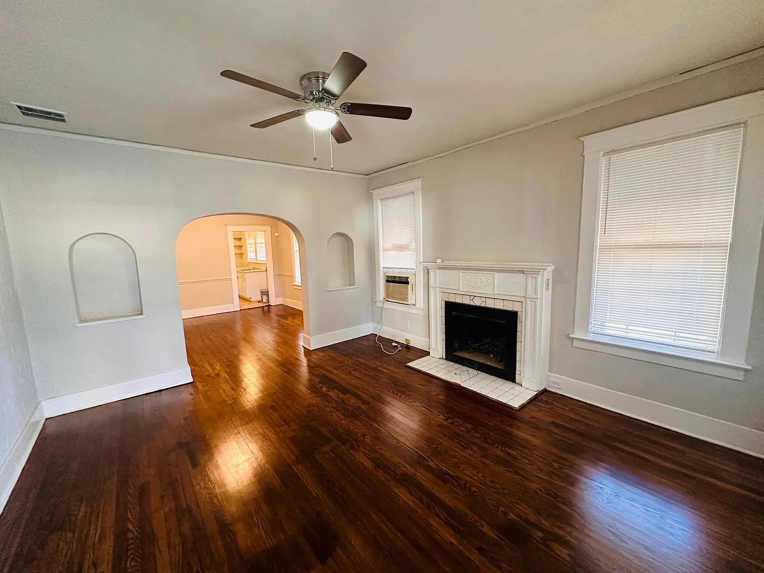 3 bed, 1574 sqft, $1,295 — Photo 2