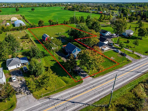 2nd image of 3636 Bowen Rd