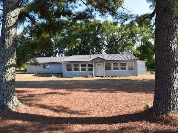 67451 E County Rd #175, Wyandotte, OK 74370