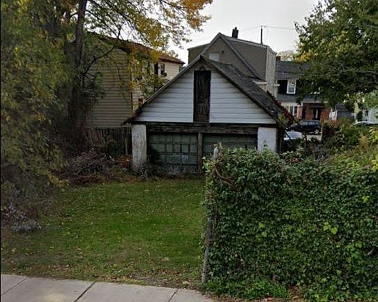 2nd image of 310 Carnegie Pl