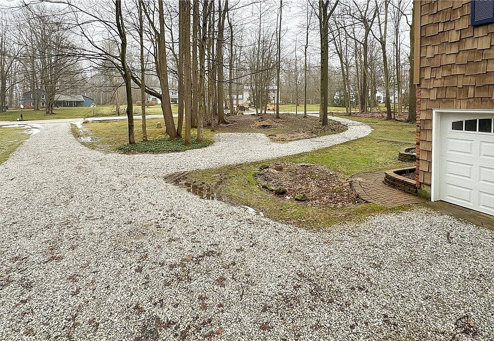 17886 Lost Trl, Chagrin Falls, OH 44023 | Zillow