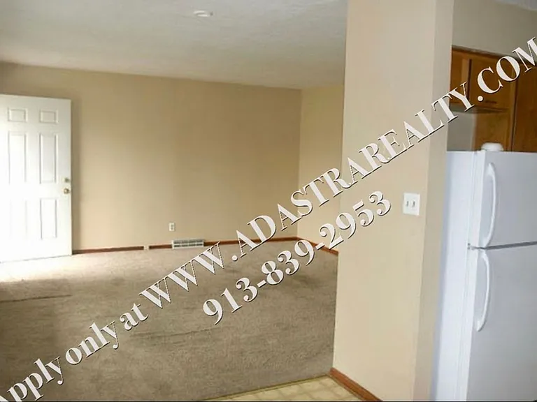1402 S Harris Ave — Photo 4