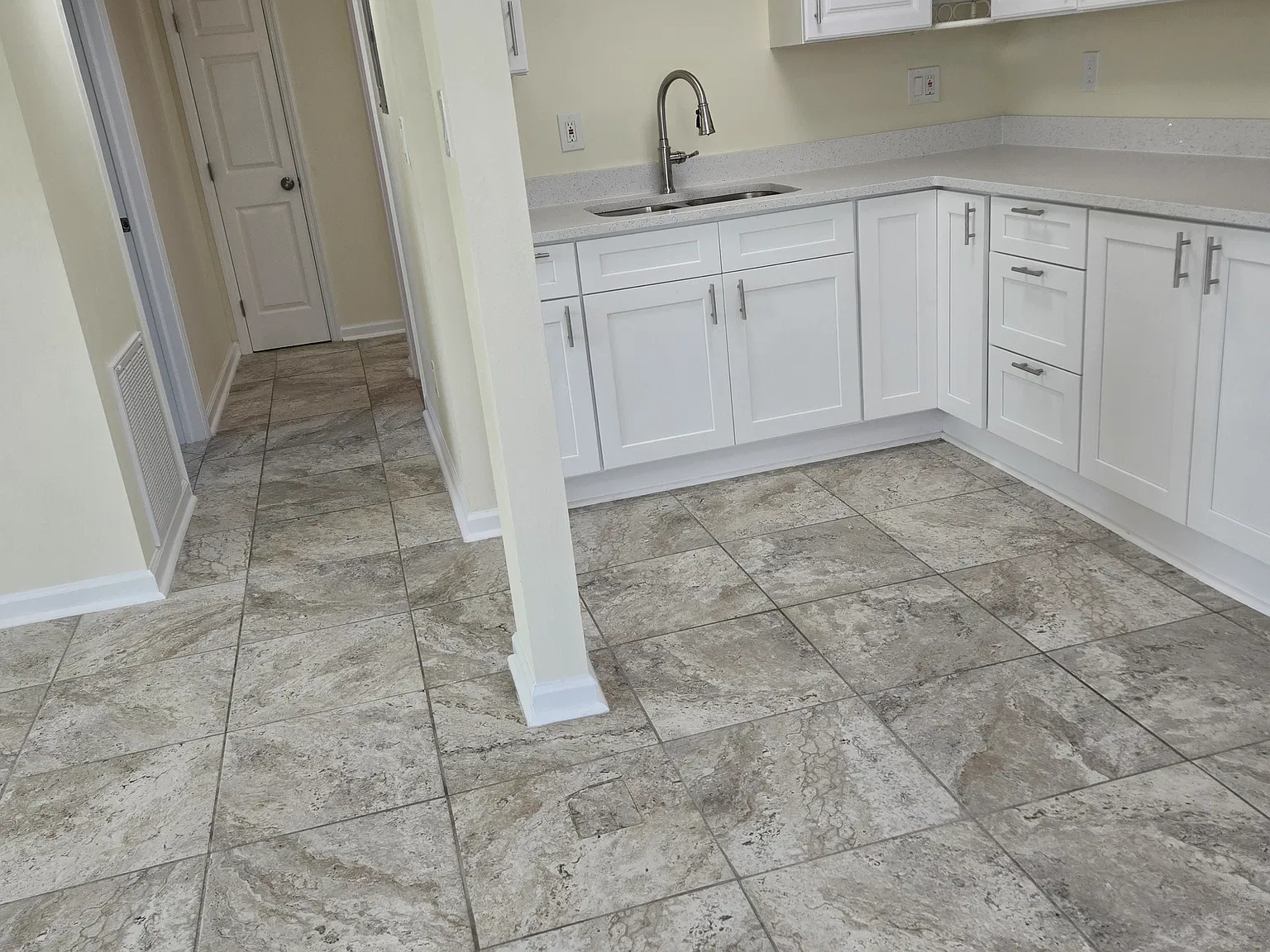 2 bed, 975 sqft, $1,000 — Photo 4