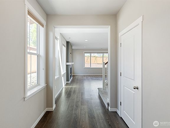 4th image of 2412 NE Boulderstone Court