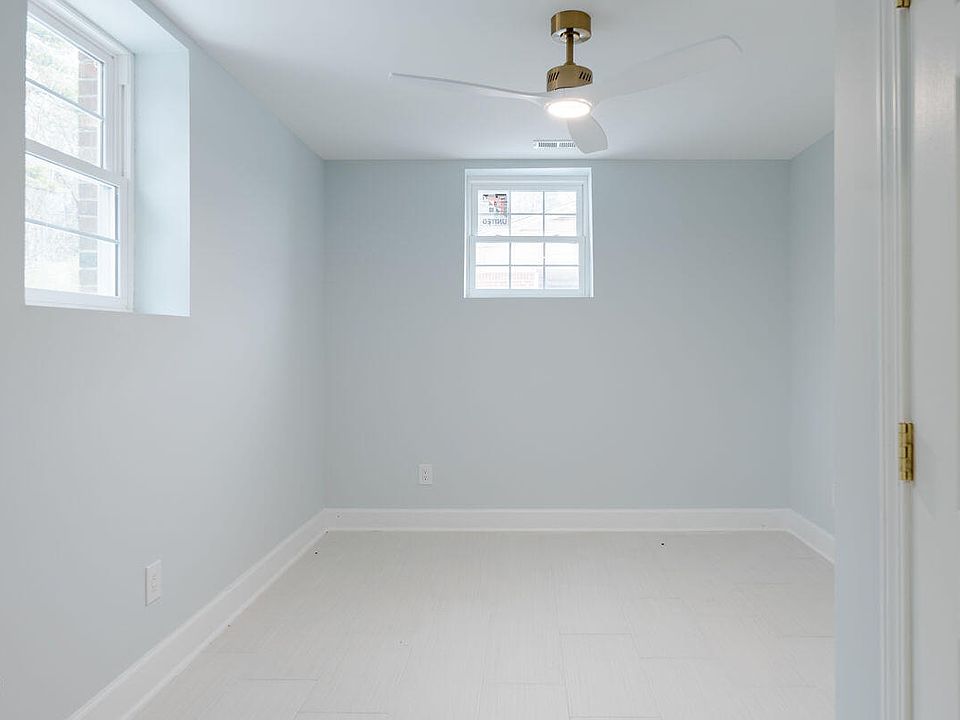 1st image of 24 Pine St