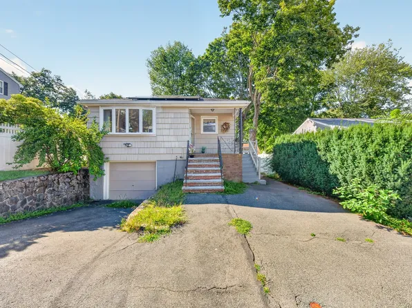33 Fairchild Ave, Saugus, MA 01906