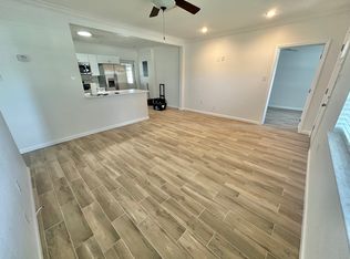 165 41st Ave NE, Saint Petersburg, FL 33703