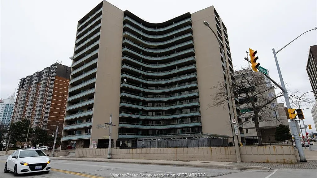 1 bed, 1.0 bath, $1,700 — Photo 2