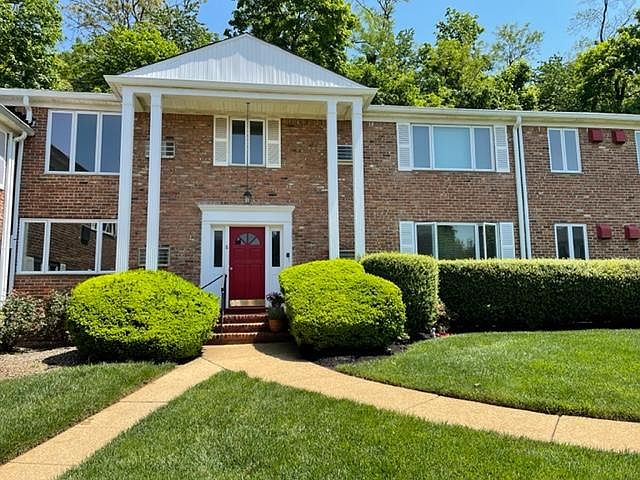 Building Frontage - main door access and front windows (top right)