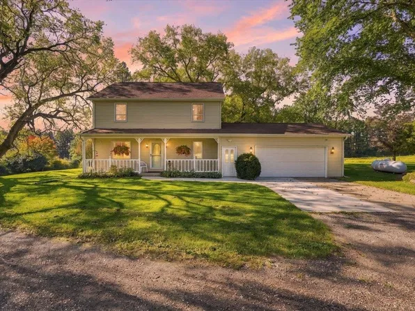 1942 County Road Bb, Cottage Grove, WI 53527