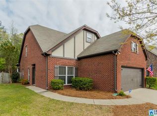 2826 Oxmoor Glen Dr, Birmingham, AL 35211