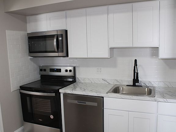 4th image of 1533 Baltimore Ave APT 3
