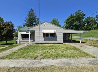 279 Walnut Ave, Alderson, WV 24910