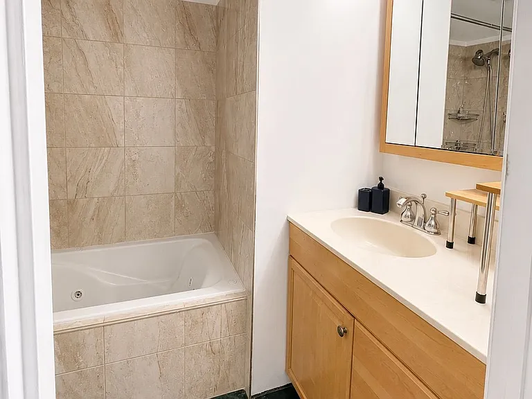 702 W Montgomery Ave #1 — Photo 32