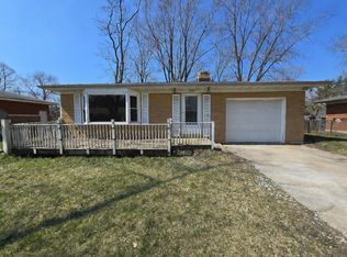 5768 Roosevelt Pl, Merrillville, IN 46410