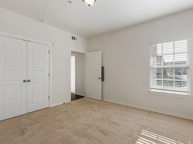 The Lofts at Valencia — Photo 31
