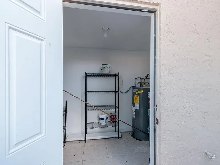 1579 Springside Dr — Photo 28