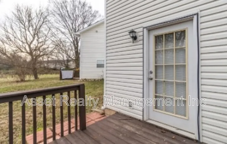 836 Duchess Way — Photo 8