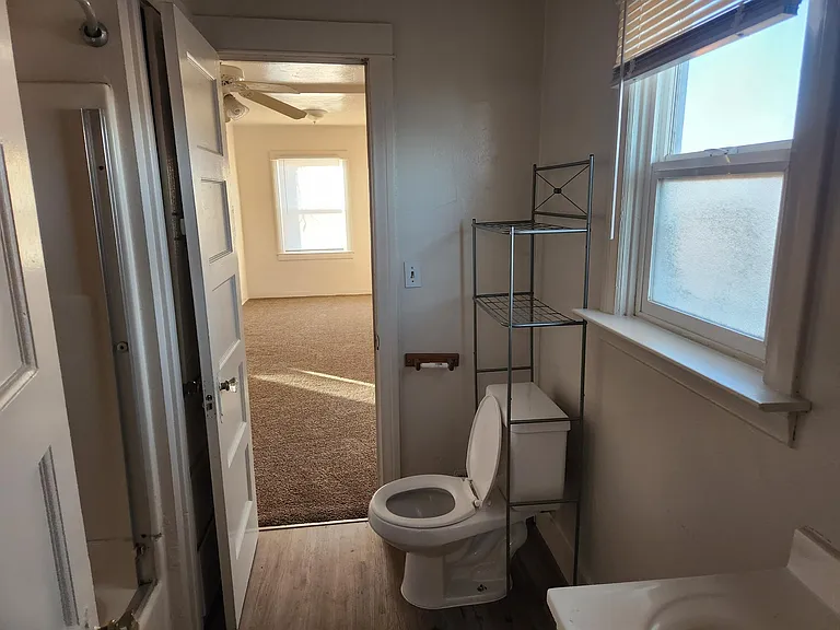 21479 Fargo Ave #1400.00 — Photo 6