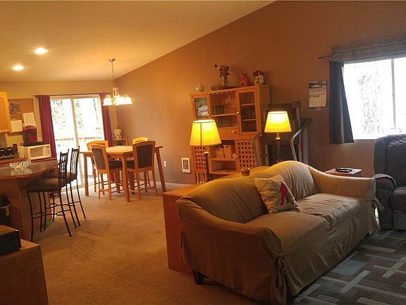 2nd image of 18138 Upland Dr SE