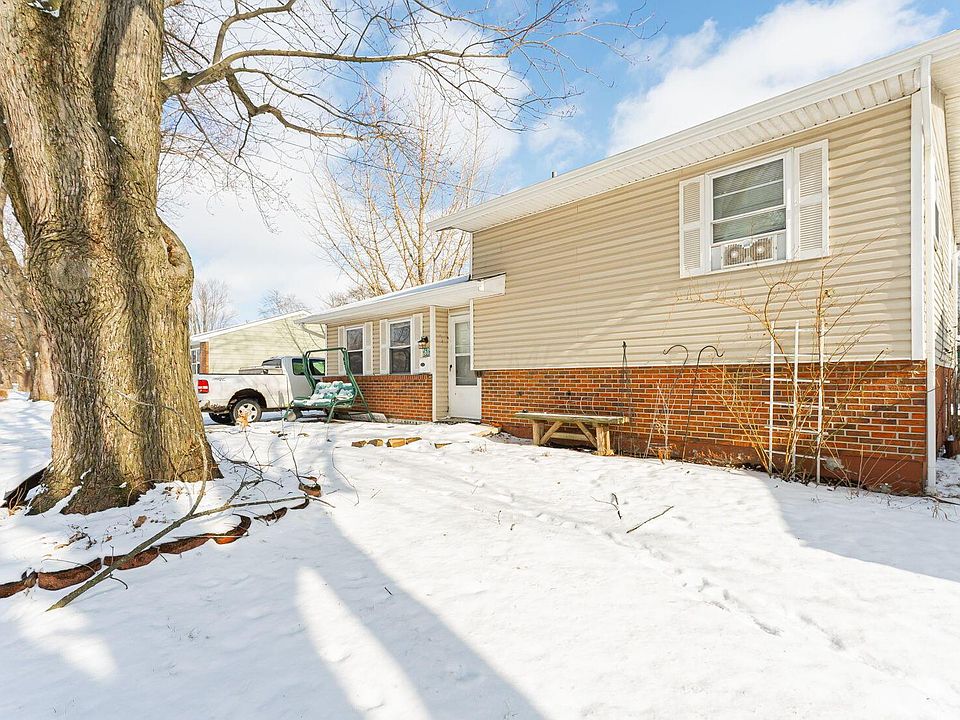 1st image of 60 Baywood Dr