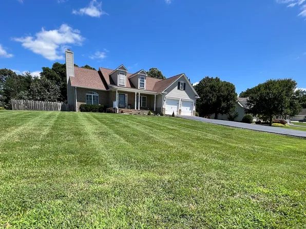 1282 Virginia Ridge Dr, Hardy, VA 24101